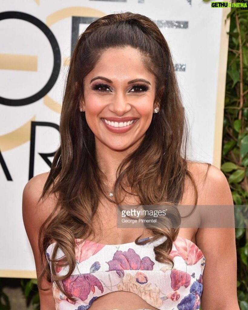 Sangita Patel Instagram - Tonight the Golden globes 🏆 My first red carpet was the Golden globes back in 2014. Love the vibe of this award show, everyone is excited there is champagne on the carpet! It’s a good time. It’s the first time I met my buddy The Rock Push-ups, push-ups 😂🤦🏽‍♀️ (slide 5) First time attending after parties with the nominees. Yup, that’s when I saw JLO and fell in love 😁 First time making Vogue’s best dress list for look #2 but also making the worst list! Okay, soo..which is your favourite look over the years?! 🤔 A - my Julia Roberts moment B - my short bob! Took a risk C - my Ariana Grande phase D - Grecian flow E - not sure but hey it was something 😂 #GoldenGlobes #Fashion #RedCarpet #Moments