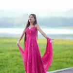 Saniya Shaikh Instagram - Chori Chori Chupke Chupke ❤️ 𝐋𝐈𝐊𝐄, 𝐂𝐎𝐌𝐌𝐄𝐍𝐓𝐒, 𝐒𝐇𝐀𝐑𝐄 #sanulove#sanufam#viralvideos #fyp #viralpost #beauty #kerala #picoftheday #dance #art #cute #mumbai #funny #onlineshopping #foryoupage #comment #fashionblogger #youtube #meme #trendy #nature #tamil #lifestyle #life #photoshoot #reelsinstagram #new #motivation #chorichorichupkechupke #love