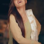 Saniya Shaikh Instagram - Maine jawaani tere naam ki 🖤 . . . . . . . . . . . . . . . . . #sanufam #sanulove #smile #old #reelitfeelit #reelkarofeelkaro #badshah #expression #dream #foryou