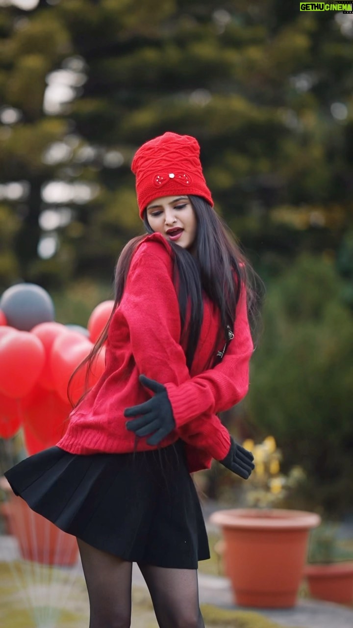Saniya Shaikh Instagram - Merry Christmas đ đđđđ, đđđđđđđđ, đđđđđ #sanulove#sanufam#viralvideos #fyp #viralpost #beauty #kerala #picoftheday #christmasdecor #art #cute #mumbai #funny #onlineshopping #foryoupage #chritmas #fashionblogger #youtube #meme #trendy #nature #tamil #lifestyle #life #photoshoot #merrychristmas #new #motivation #funnymemes #love