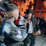 Santa Fe Klan Instagram – MUCHAS GRACIAS GUANAJUATO, cerramos el año en Casa, con todo el BARRIO 😎🎶🔥
Gracias por acompañarnos la noche de ayer!! 
GRACIAS A MIS CARNALES EL @gallo_elizalde @larondabogota y @patomachete por caerle al fieston 🙌🏻
VIVA GUANAJUATO 🇲🇽🔥🍾 ARRIBA LA SANTA CARNAL!!!
🔥🔥🔥🔥 Guanajuato,Gto