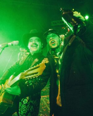 Santa Fe Klan Instagram - Un post de 10 fotos no alcanza para agradecer a toda mi clika que pasó conmigo mi cumpleaños 24 🍾🍻🎂
Gracias a todos banda !!!
Arriba la Santa perros! 🔥🔥🔥
Pura @473music_oficial 🚀🚀🚀