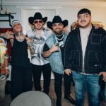 Santa Fe Klan Instagram - Que chingon la pase ayer con mis carnales de @grupofrontera 🔥Muchas gracias por invitarme a echar ese palomazo! Siganla rifando machin como lo estan haciendo carnales!🔥🔥🔥 #grupofrontera #santafeklan #musicadebarrio 📸: @_nevermorevhs_ @aese13 Guadalajara, Jalisco
