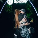Santa Fe Klan Instagram - En la fiesta de los 10 años de @spotifymexico 🙌🏻🙌🏻 Que chingon topar a muchos colegas y gente que realiza pura música chingona!!! 🔥Viva México 🔥😎🇲🇽 🚀🌎 #473music #ArribaLaSanta 📸: @aese13 Mexico City, Mexico