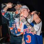 Santa Fe Klan Instagram - Unos tequilas y unas rolas con mi carnal @gallo_elizalde 🔥 🔥VIVA MÉXICO 🇲🇽🎶🔥🙌🏻💀 @473music_oficial 📸: @aese13