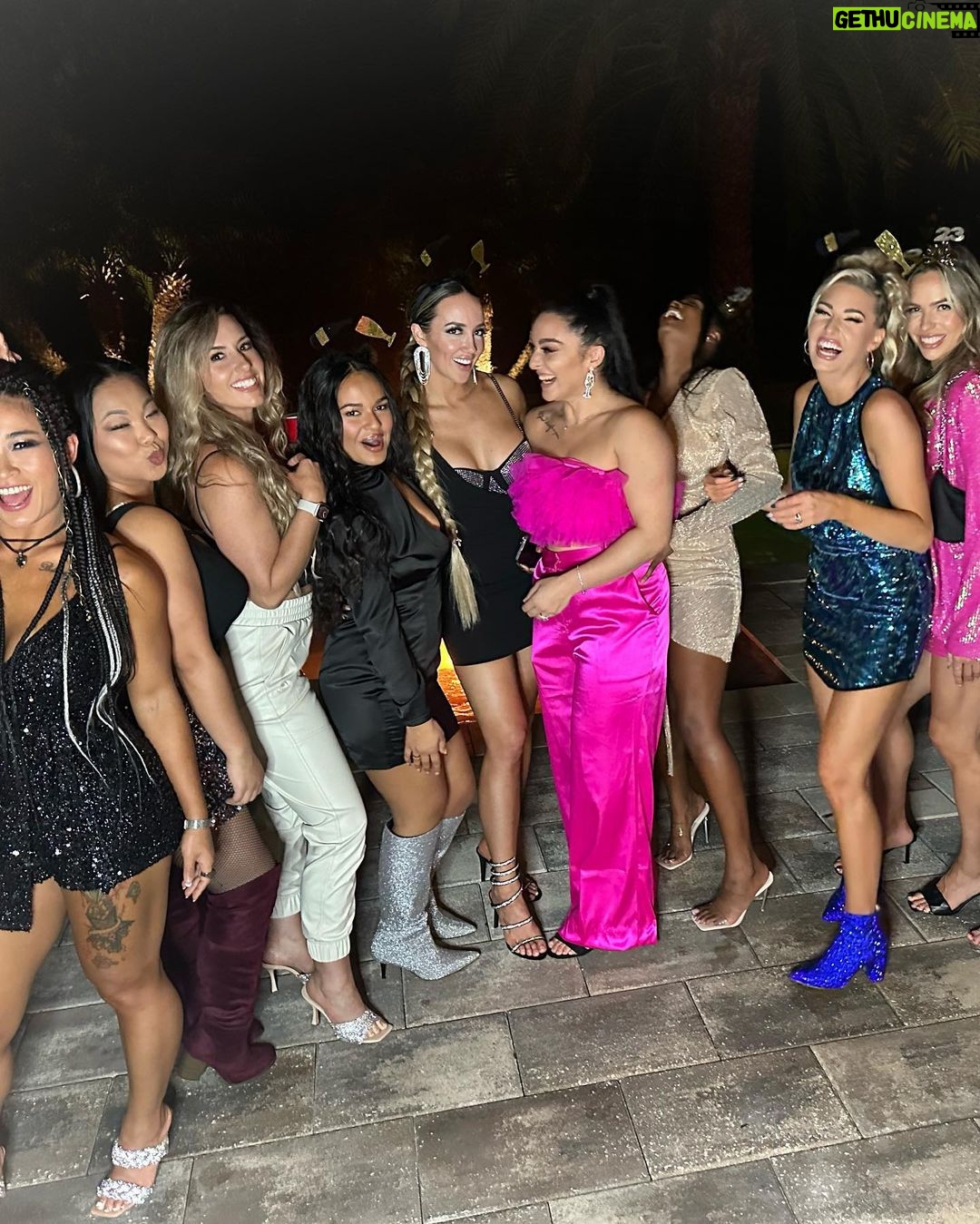 Santana Garrett - 2.9K Likes - Happy New Year 🎆🥳
What goals have you set?
(I’ll tell you mine, if you tell me yours..) 😜
#happynewyear #2023 #nye #newyearseve #party #happynewyear2023 #newyearsresolution