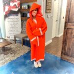 Santana Garrett Instagram - Dressed to impress.. for #HurricaneIAN 🌨💁‍♀️ In all seriousness, if you are local & need anything at all…Please do not hesitate in reaching out. 💛 Sending positive thoughts, prayers, & ALL the good energy to those in the path of Hurricane Ian. 🌪 #BeSafe #Hurricane #florida #centralflorida #orlando #weather #rainjacket #news Orlando, Florida
