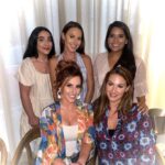 Santana Garrett Instagram - Boss Babe Vibes 👸✨💪 Happy Wednesday Friends! Last night, I got to connect with these incredible women & meet their spouses. 💕 YOUR TURN-Tell me something GOOD about your week.. ⬇️⬇️⬇️ 💛💛💛 #bossbabe #women #girls #momclub #ypo #girlpower #womenempowerment AVA MediterrAegean