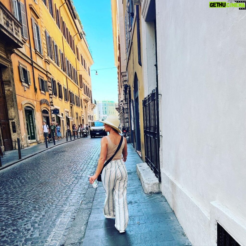 Santana Garrett Instagram - While in Rome.. 🇮🇹🇮🇹🇮🇹 #Rome #Travel #Italy #igtravel #travelgram Pantheon