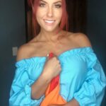 Santana Garrett Instagram - Repeat after me: I am beautiful. I am strong. I am worthy. . . 💛🧡💙💚 #selflove #motivation #love #beyou #loveyourself #bodypositive #positivevibes #goodvibes #smile Orlando, Florida