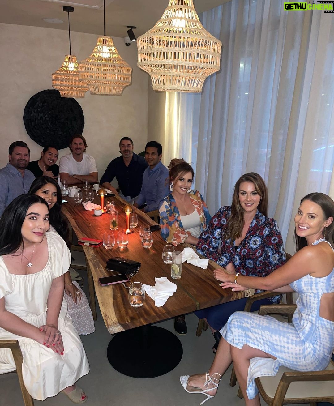 Santana Garrett Instagram - Boss Babe Vibes πΈβ¨πͺ Happy Wednesday Friends! Last night, I got to connect with these incredible women & meet their spouses. π YOUR TURN-Tell me something GOOD about your week.. β¬οΈβ¬οΈβ¬οΈ πππ #bossbabe #women #girls #momclub #ypo #girlpower #womenempowerment AVA MediterrAegean