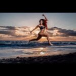 Santana Garrett Instagram - It’s the climb… ✨ Whatever it is you want in life…(big or small) I pray that you have the POWER to make it happen. 💪✨🙏 Rooting for you! 💛 Santana #motivation #dream #superpower #itstheclimb #remake #audio #reel #santanagarrett #selflove #inspire #believe #positivevibes