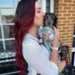 Santana Garrett Instagram - New Hair. ☺️✨💁🏻‍♀️ Swipe to see Emma’s amazing costume! 🙌 @masterpiecehair @bohyme #newhair #haircolor #redhair