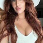 Santana Garrett Instagram - Birthday Weekend! 🤍 (Actual B-Day: Monday, May 22nd) #StayCation #Birthday weekendvibes #birthdaygirl #hotel #florida #orlando #gemini #resort