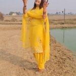 Sapna Choudhary Instagram - पानी के पतासे 😋 #sapnachaudhary #desiqueen #treanding #thankgodforeverything