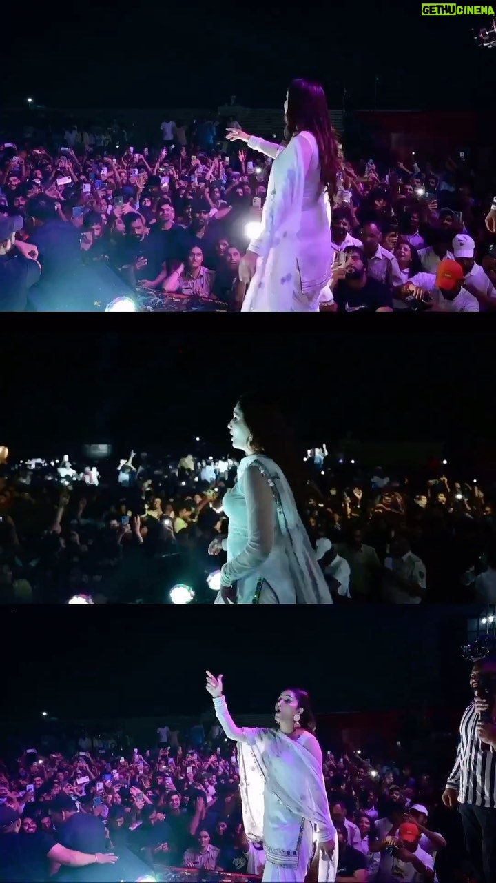 Sapna Choudhary Instagram - Grateful•Thankful•Blessed Last night show was an extraordinary and unforgettable experience , Always and forever grateful for the unwavering love and support from our incredible fans ♥️ Big thanks to @western_beats_ , @youthhoodfestival for organising this remarkable event and for really going the extra mile to make it a night to remember. #Sapnachoudhary #desiqueen #Gratitude