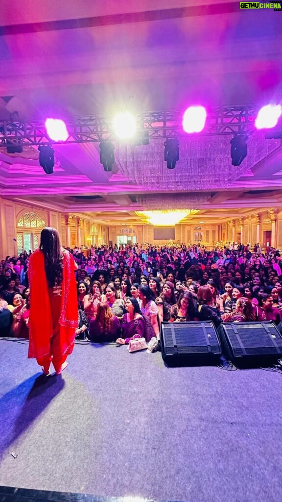 Sapna Choudhary Instagram - I've never suffered stage fright. ... 🦁 #stage #performance #sapna #sapnachoudhary #sapnachaudhary #sapnaharyanvi #sapnachaudharyharyanvi #desiqueen #haryanviqueen #instagood #reelitfeelit #reelkarofeelkaro #positivity #positivevibes #thankgodforeverything
