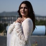 Sapna Choudhary Instagram – जमीदार के 🫣

Wearing @ratnavati_collection09 

#sapnachaudhary #desiqueen #haryana #trendingreels #positivevibes #thankgodforeverything