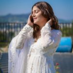 Sapna Choudhary Instagram - चाँदनी 🌝 wearing @ratnavati_collection09 #sapnachaudhary #desiqueen #suitlover #positivevibes #thankgodforeverything