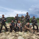 Sara Ali Instagram - Selepas 3 tahun, rasanya dah tiba masanya untuk saya say goodbye to this film. Banyak halangan yang terpaksa kita tempuh, covid dan macam2 akhirnya filem ini berjaya menambat hati rakyat Malaysia, Singapura dan Brunei. ✨ Terima kasih kepada @mzulkarnainazhar & @franksee_fx , @cheeang , @josiahchieng , @laivoonkeat_lefthandsite dan produksi sudi memberi tanggungjawab kepada saya untuk be part of Air Force family. Abang Zul tidak pernah menolak kebolehan, dan sanggup memberi kepercayaan. 🙏🏽 And to my ensemble cast, my beautiful perfect cast. Selepas 12 tahun berada dalam industri, ini merupakan kali pertama saya di anugerahkan ensemble yang almost perfect.. especially to the team B( team paskau ) @adpadiputra @nvst1 @luqmanhafidzx @pabloamirul @johanarrif_asari @jacktan_ahzhe @anasridzuan dan @imancorinneadrienne . Terima kasih kerana sudi memberi dan berkongsi rasa bersama saya sepanjang kita menjalankan filem ini di Sabah. You guys are freaking awesome! 🙌🏽 In Shaa Allah, jika diberi kesempatan umur yang panjang.. kita jumpa ‘Natrah’ in next project. But for now.. My name is Natrah Hamzah, journalist of World Humanitarian Organisations. Signing off. ❤️ #AirForceTheMovie #SelagiBernyawa