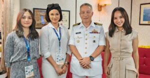 Sara Ali Instagram - @tldm_rasmi
@kd_lekiu
@multimedia_entertainment
@jaspersupayah
@jasmine_suraya