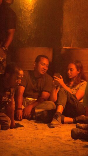 Sara Ali Instagram - Rasanya bagi mereka yang sudah tonton Air Force The Movie, pasti boleh relate dengan babak yang saya bagi ini. 

Anda boleh nilaikan sendiri.

Part 4, di Namburi.

#AirForceTheMovie
#SelagiBernyawa