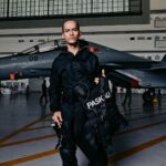 Sara Ali Instagram - Gala Night. 22.08.22. See you. 📸: @tianchad & @gscinemas #AirForceTheMovie #SelagiBernyawa
