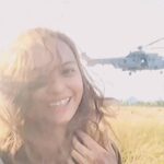 Sara Ali Instagram - Bukan senang ya, nak fokus untuk serious dalam projek ni, tiap-tiap hari.. ada je benda yang kitorang akan culture shock. Terima kasih untuk 30 juta dalam 28 hari. ❤️ #AirForceTheMovie #SelagiBernyawa #JarangTerhibur