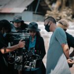 Sara Ali Instagram - Kes sudah selesai untuk sang detektif. Yang jahat sudah ditangkap, yang dibunuh sudah dituntut bela. Onak dan duri telah ditempuhi, dan benih siasatan sudah berbuah. Tapi ada kalanya, mungkin tercetus suara hati sang detektif yang mengatakan ada yang tak kena. Ada sesuatu yang belum… habis. Malam ini, episod akhir #MurderByMoonlight , jam 9 malam di Astro Citra. Mari kita tangkap, pembunuh yang sebenar. 🕵️