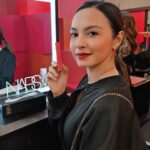 Sara Ali Instagram - Grateful to @narsissist for the exclusive invite to their Powermatte Lipstick launch! 💄 From games to makeovers, photo ops, and even customizing my own lipstick with my name – it was a day filled with excitement. The new textures and colors are pure perfection. Feeling fabulous with Nars. 💋✨ #Narsissist #YourNextPowerMove #NarsMalaysia Pavilion KL