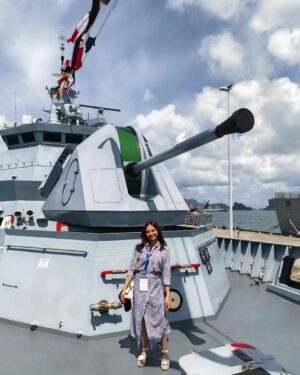 Sara Ali Instagram - Can't wait for my next big toy. #SediaBerkorban

@tldm_rasmi
@kd_lekiu 
@multimedia_entertainment
@2023lima
@shahrilghani