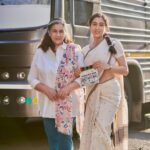 Sara Ali Khan Instagram - Meri Duniya meri Mommy Jaan 🥰🐣🐥 Aap mein bastein mere Praan 🫁🫀 My biggest endeavour is to keep your Maan ✊🏻 And try to add to your splendid Aan Baan aur Shaan 💥✨🎇🎆 Sorry for all the times I make you Hairaan 🤯🥺 Doing all that you have isn’t Aasaan 💪 Aur is pyaar ka hai parimann 💝👩‍❤️‍👩 Your endless mamta, patience and Dyaan 🧘‍♀️ That have made me feel so secure- diya itna Amaan 🫂 Ki sapne dekh sakoon of udaan in Aasmaan 🕊️🚀 Thank you maa.. aur kaise karoon Bayaan? Ki aap hai mera poora Jahaan 🌏🌌