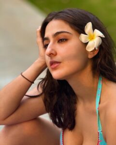 Sara Ali Khan Instagram - 🌼🤍🩵🦋
