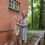 Sara Parikka Instagram - Teidän viestit Mutkatonta & maukasta kirjasta on PARASTA 🥹☝🏼Mun dm on ollut tukossa siitä saakka, kun kirja on julkaistiin 🫶🏼 k i i t o s 🧡🧡🧡🧡🧡🧡🧡🧡 alekoodi: SARA25 toimii vielä tammikuun loppuun (31.01 saakka) kirja.fi 👩🏼‍🍳 eli jos oot miettinyt et hankkisit mun kirjan, niin kandee tehdä se nyt! 😘 kuva @carla_bock @wsoykirjat