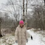 Sara Parikka Instagram - happihyppely koneella istumisen väliin ✨❄️