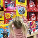 Sara Parikka Instagram – mainos @ksupermarketketju ✨❤️ Tänään oli odotettu päivä kun käytiin koko perheen voimin hakemassa joulukalenterit K-Supermarketista 😍 valikoimaa oli sen verran paljon, että onneksi meillä ei ollut mikään kiire 😁 Lapset hihkui onneissaan ja vertaili innoissaan mikä olisi paras kalenteri tänä vuonna 🥰 Kurkkaa kuvasta 4☝🏼 mihin meillä päädyttiin ja stooreista mitä me Mikon kanssa valkattiin. Nyt pitää vielä jaksaa odotella joulukuun ekaa päivää 👏🏼✨❤️

Joko teiltä löytyy joulukalenterit? 🧐❤️ Kannattaa suunnata K-Supermarketiin josta löytyy joulunajan herkut ja joulukalenterit ✨🥰 #ksupermarket #tavallistaparempiruokakauppa #joulukalenteri #joulunodotus #jouluherkut