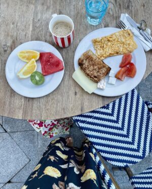 Sara Parikka Instagram - Terkkuja Kanarialta 👋🏼⛱️ karattiin tankkaamaan valoa ☀️ lapset on uinu päivittäin monta tuntia ja ollaan vietetty aikaa mun äidin kanssa 🥰 hyvää ruokaa, vähän ruutuaikaa ja paljon aurinkoa. Tekee hyvää 🙏🏼✨