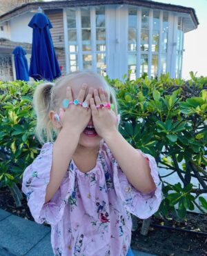 Sara Parikka Instagram - Terkkuja Kanarialta 👋🏼⛱️ karattiin tankkaamaan valoa ☀️ lapset on uinu päivittäin monta tuntia ja ollaan vietetty aikaa mun äidin kanssa 🥰 hyvää ruokaa, vähän ruutuaikaa ja paljon aurinkoa. Tekee hyvää 🙏🏼✨