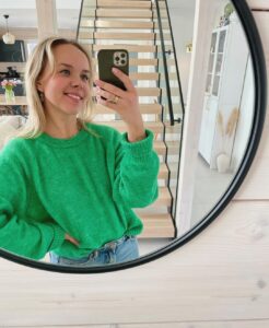 Sara Parikka Instagram - 🐾söpöläinen on jo 11k! Kivaa päivää 👋🏼💕 tänään jännätään vaaleja (ja Mikolla on juhlapäivä 🏈) muistakaa äänestää!!