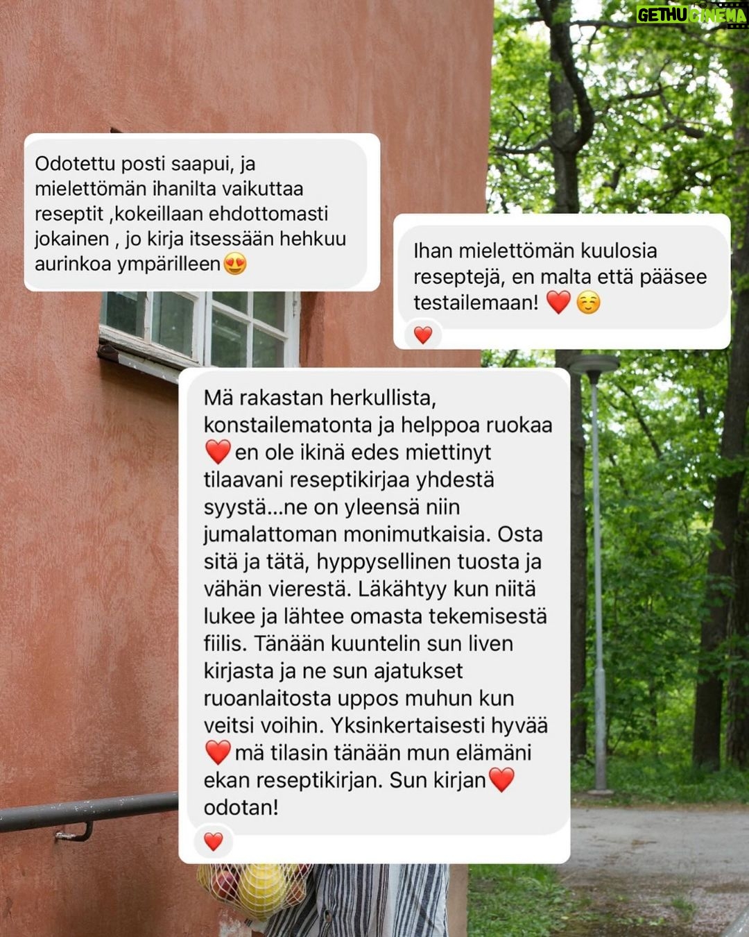 Sara Parikka Instagram - Teidän viestit Mutkatonta & maukasta kirjasta on PARASTA 🥹☝🏼Mun dm on ollut tukossa siitä saakka, kun kirja on julkaistiin 🫶🏼 k i i t o s 🧡🧡🧡🧡🧡🧡🧡🧡 alekoodi: SARA25 toimii vielä tammikuun loppuun (31.01 saakka) kirja.fi 👩🏼🍳 eli jos oot miettinyt et hankkisit mun kirjan, niin kandee tehdä se nyt! 😘 kuva @carla_bock @wsoykirjat