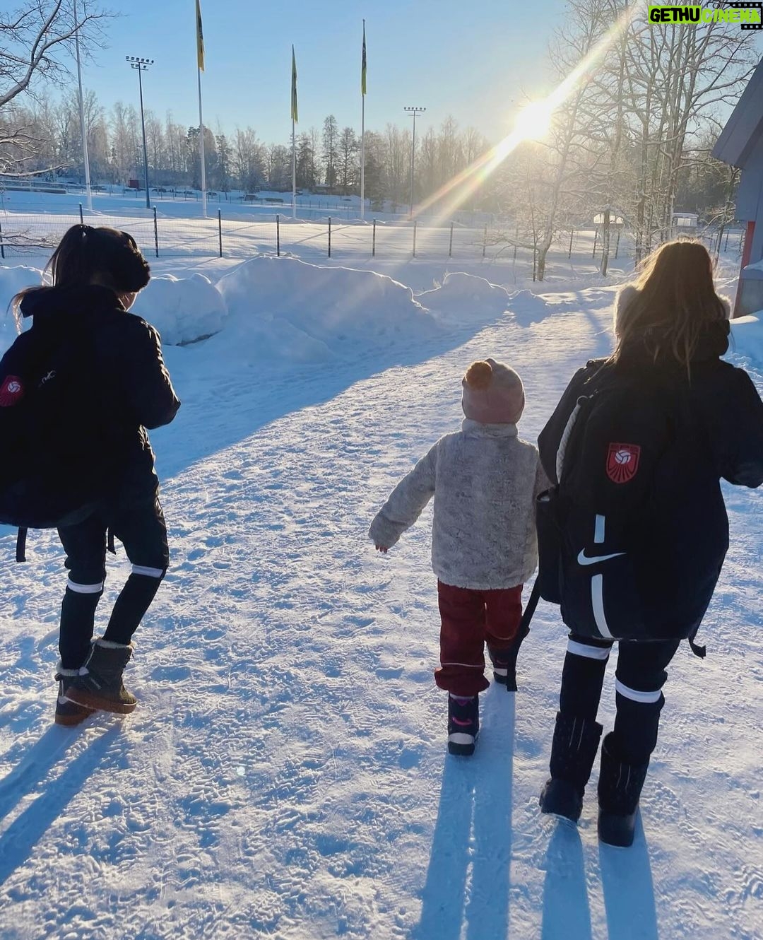 Sara Parikka Instagram - tämän vuoden eka arkiviikko paketissa ☝🏼10 kuvaa viikolta 🥰