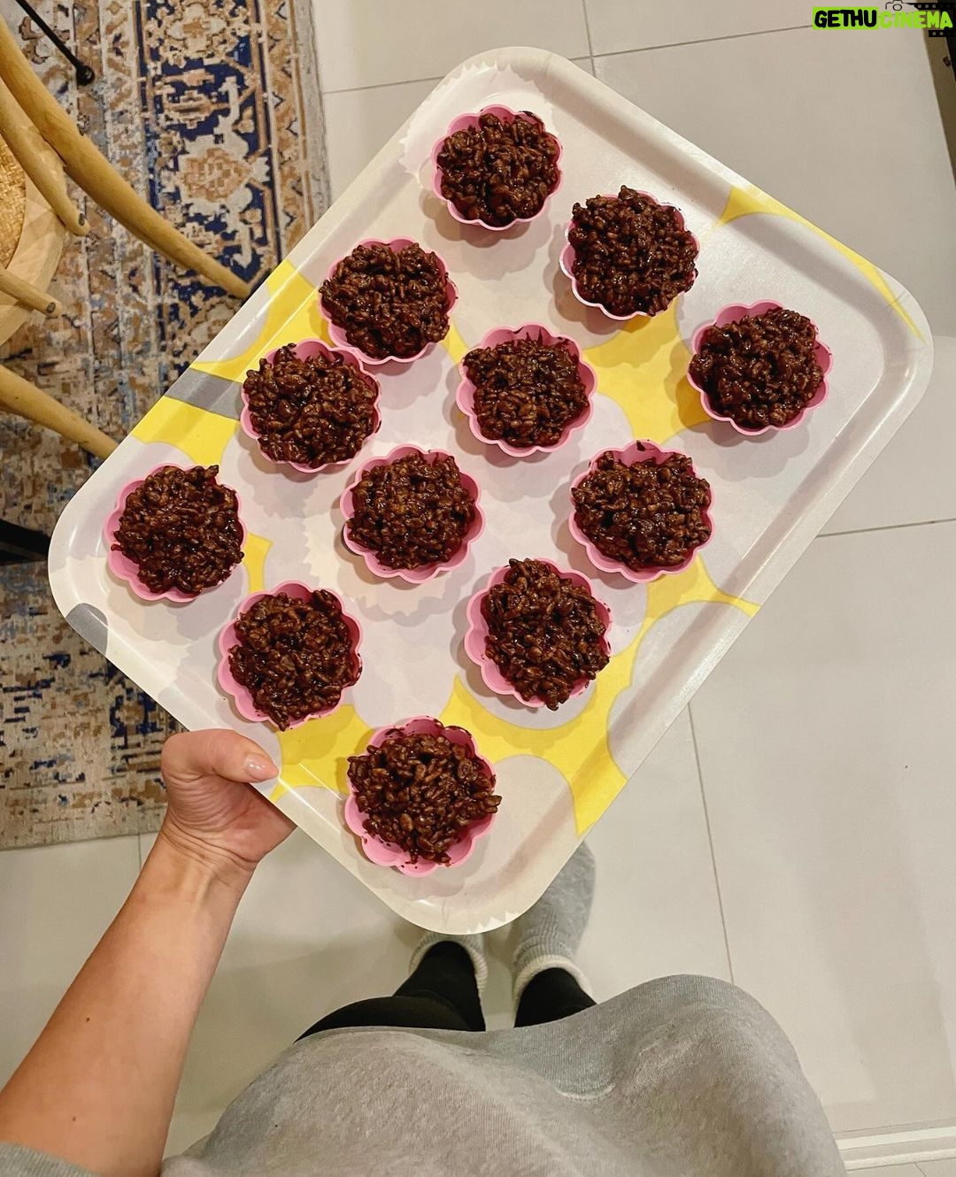 Sara Parikka Instagram - tämän vuoden eka arkiviikko paketissa ☝🏼10 kuvaa viikolta 🥰