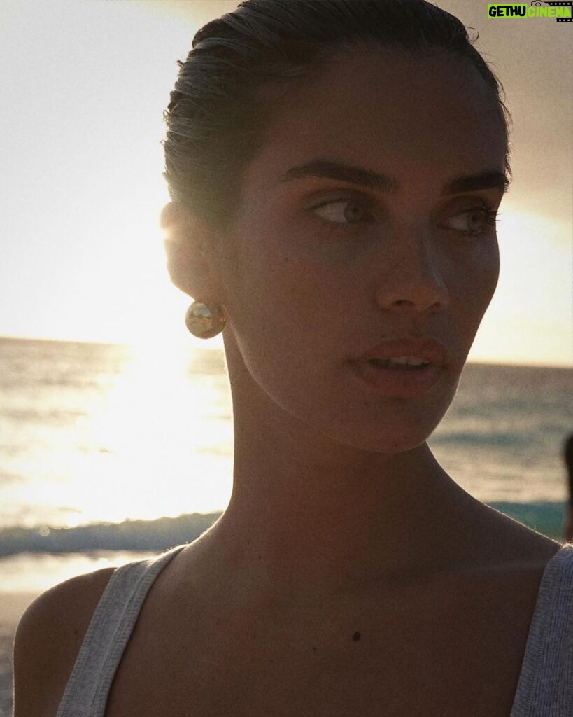 Sara Sampaio Instagram - Curaçao