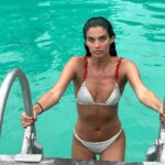 Sara Sampaio Instagram - The manta rays were dancing for us 🥹 The St. Regis Bora Bora Resort