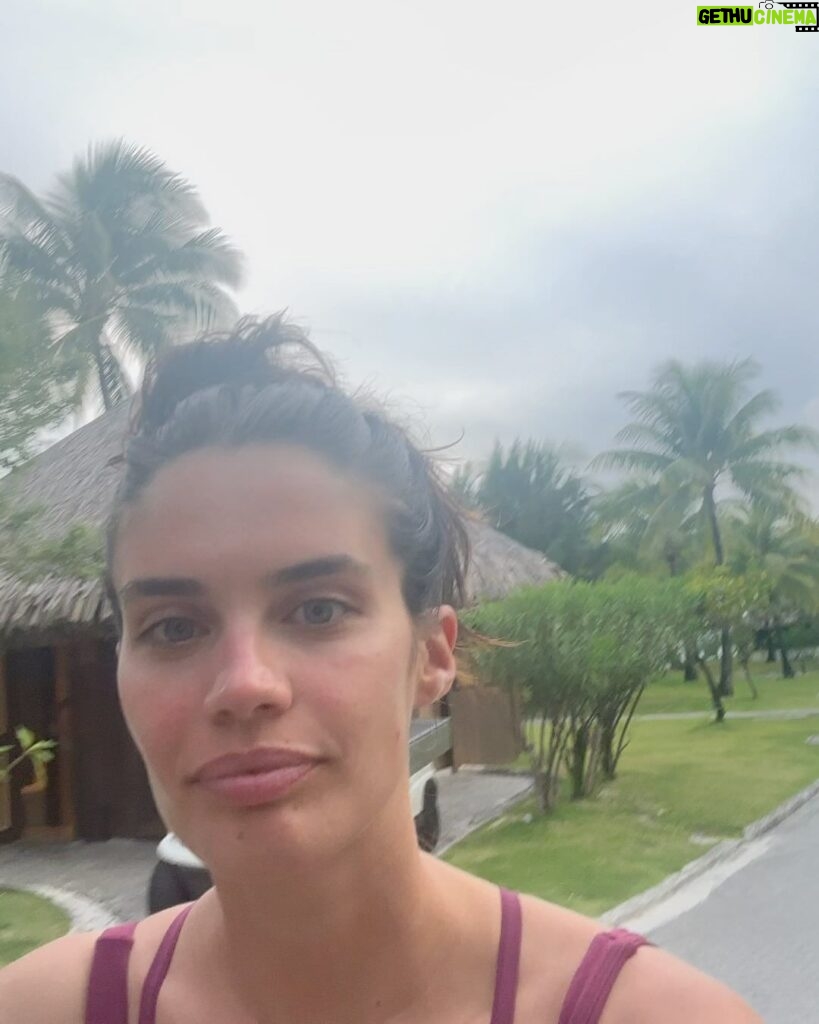 Sara Sampaio Instagram - The 3rd best thing that happen to me this year 🥉🤣 My bambino ❤️ The St. Regis Bora Bora Resort