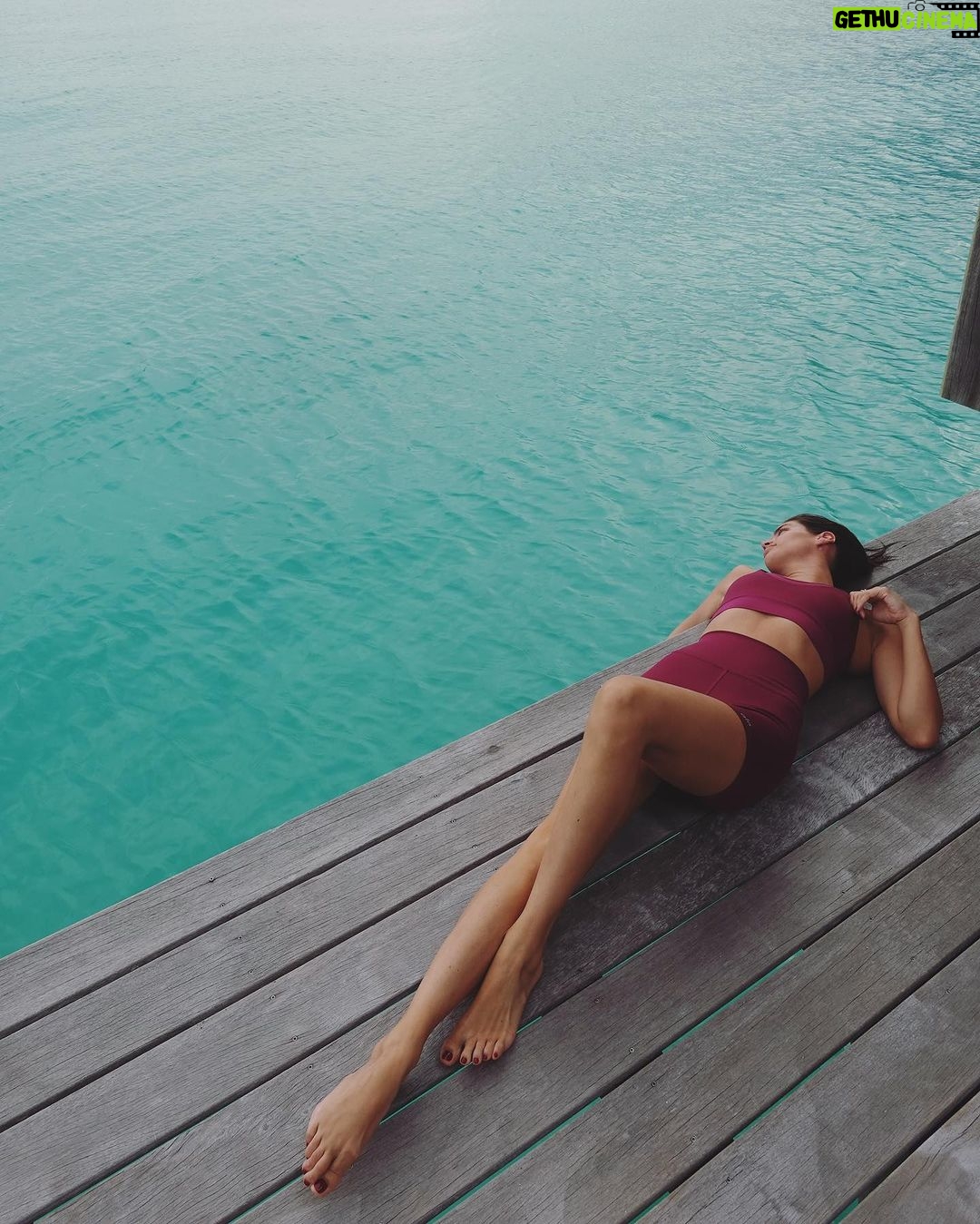 Sara Sampaio Instagram - Last one of the year. So much to be grateful this year🥹 can’t wait for what 2024 has in store. @alo The St. Regis Bora Bora Resort