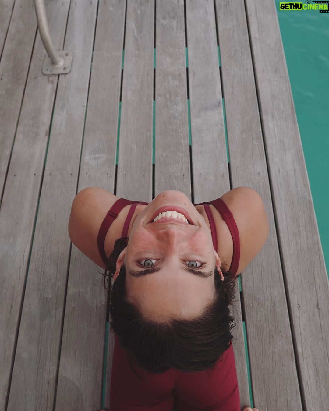 Sara Sampaio Instagram - Last one of the year. So much to be grateful this year🥹 can’t wait for what 2024 has in store. @alo The St. Regis Bora Bora Resort