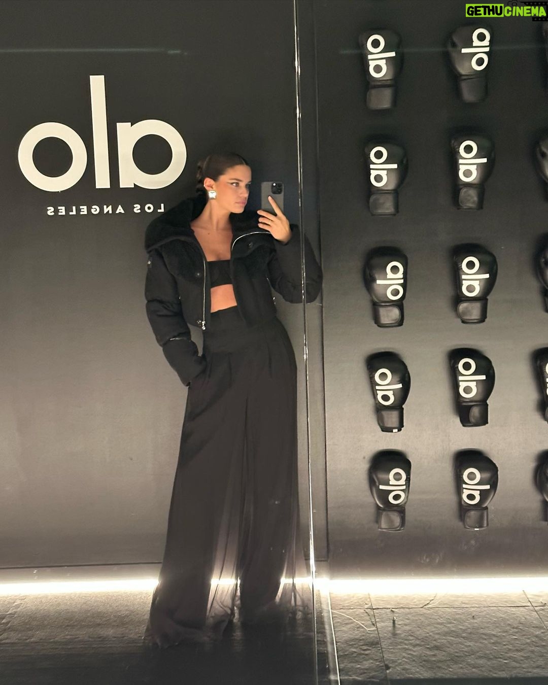 Sara Sampaio Instagram - Last night celebrating @alo Los Angeles, California