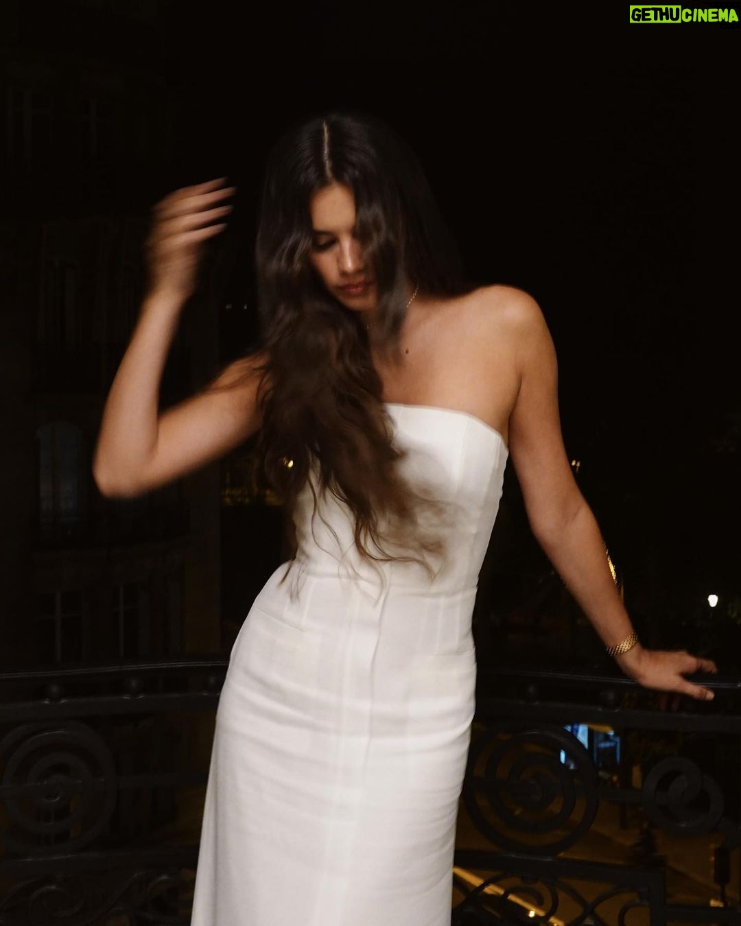 Sara Sampaio Instagram - Reminiscing my covid hair! Lovely night with @bof Hotel Lutetia Paris