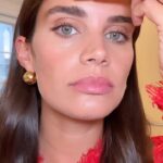 Sara Sampaio Instagram - Get ready with me for the @prabalgurung show #nyfw #grwm